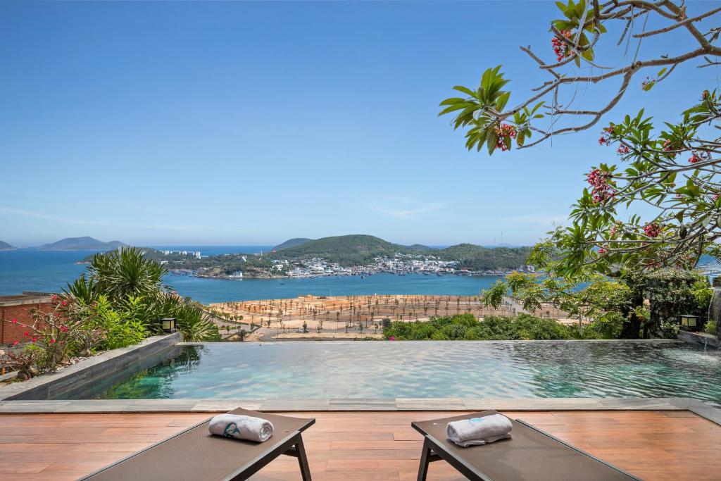 đặt villa Nha Trang pet friendly