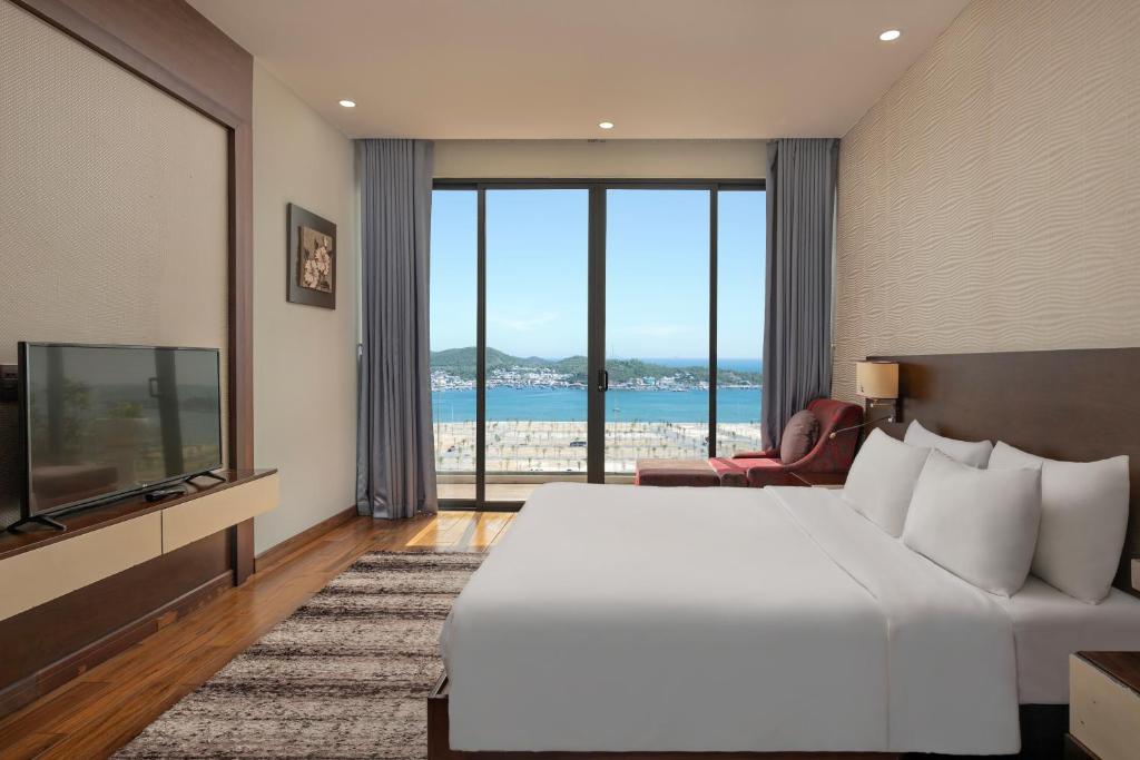 Ocean Front Nha Trang liên hệ