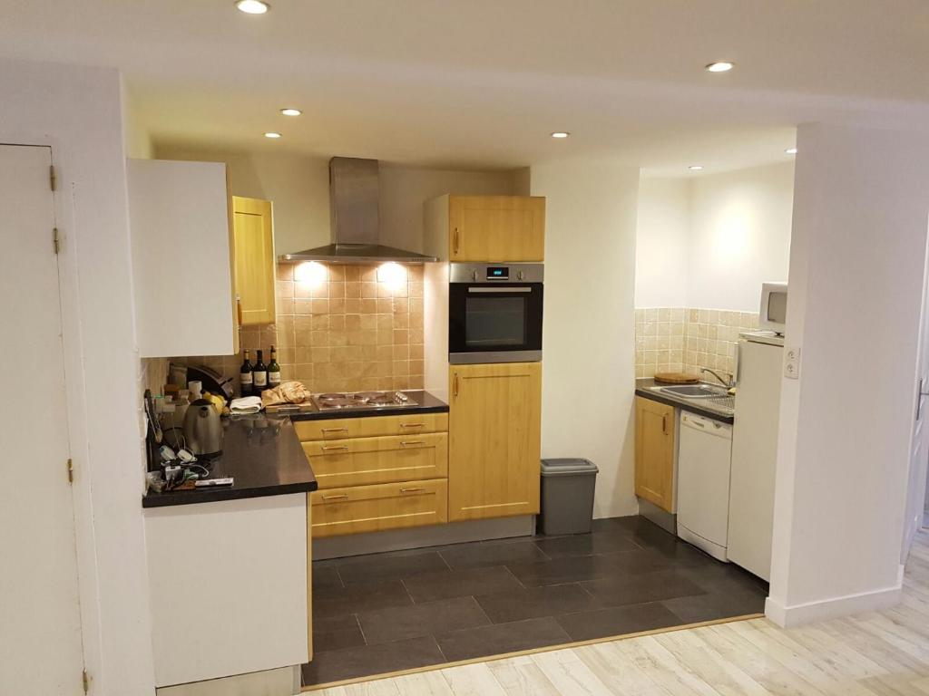 Η κουζίνα ή μικρή κουζίνα στο Veroniques Apartment