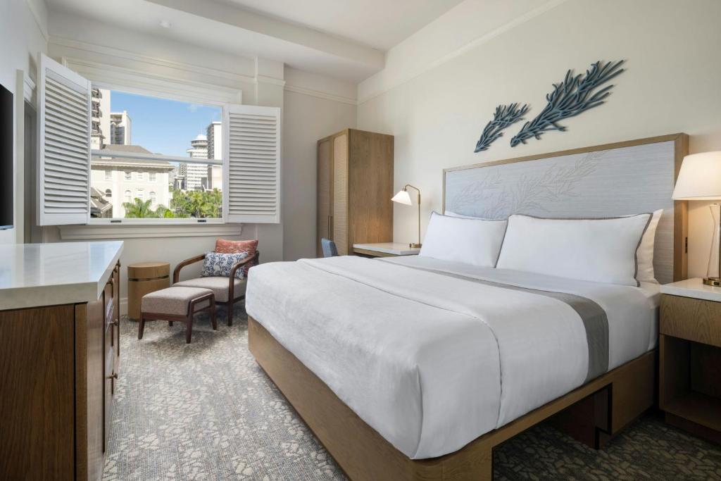 Moana Surfrider, A Westin Resort & Spa, Waikiki Beach photo 2
