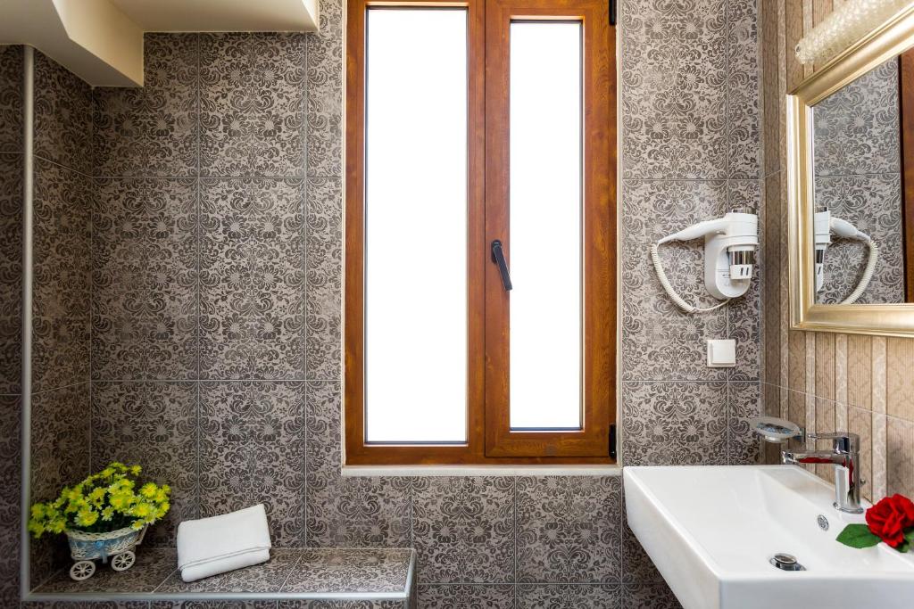 Polyxenia Suites - 8