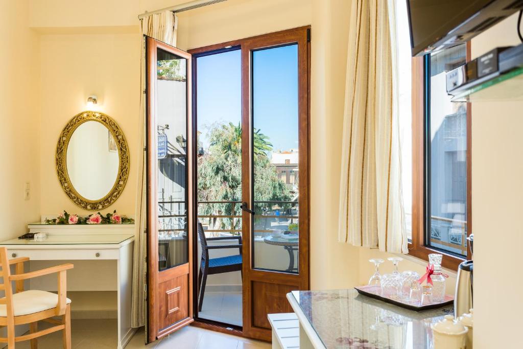 Polyxenia Suites - 14