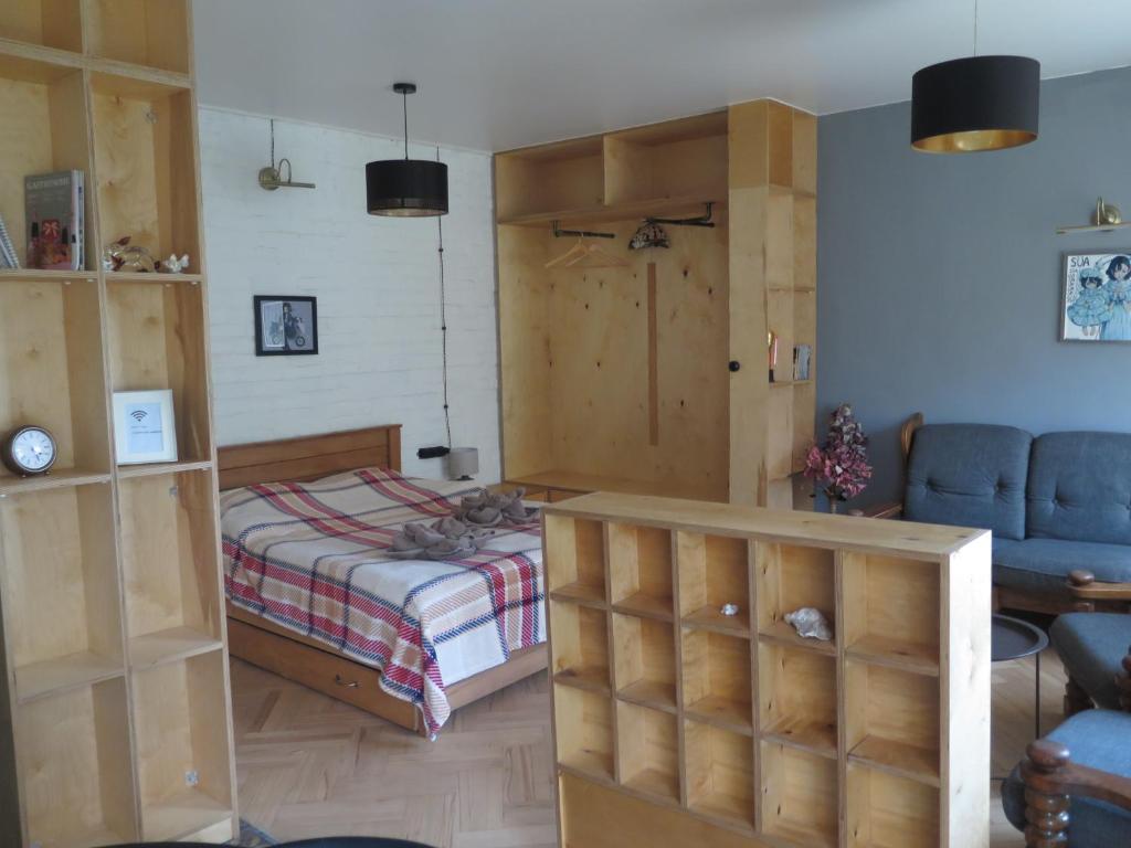 فضای داخلی Cozy Flat در تفلیس - تصویر ۳