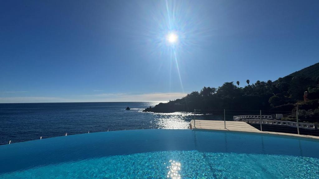 Appart vue mer avec piscine