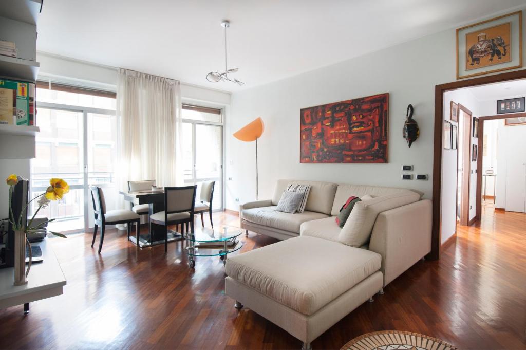 Elegant apartment in the heart of Milan - 2BR 2BA
