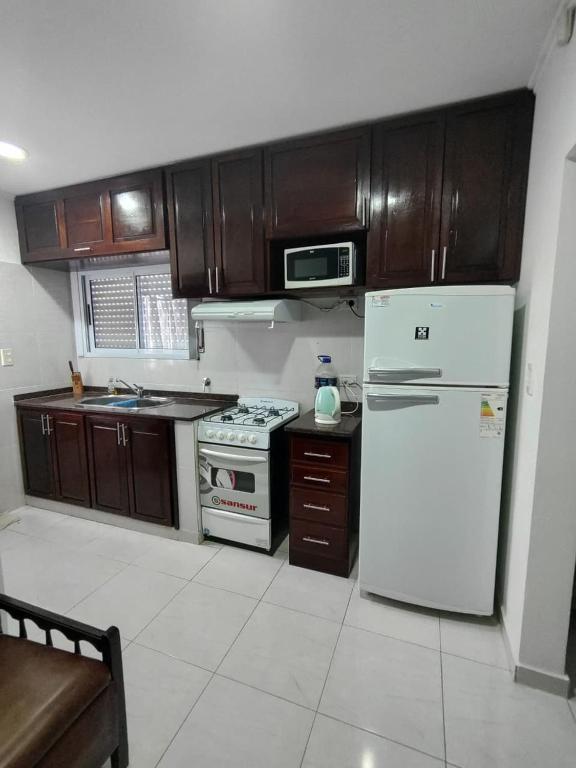 casa amplia de 3 habitaciones con quicho, patio y cochera