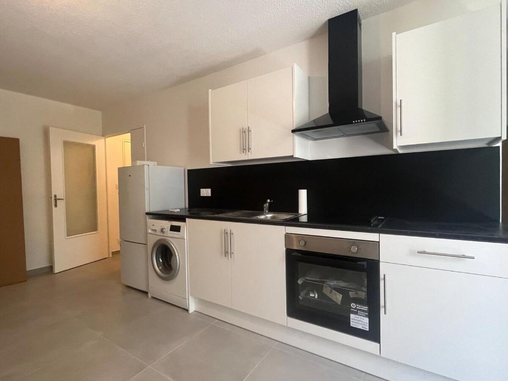 Charmant appartement climatisé a Avignon avec terrasse et parking privé