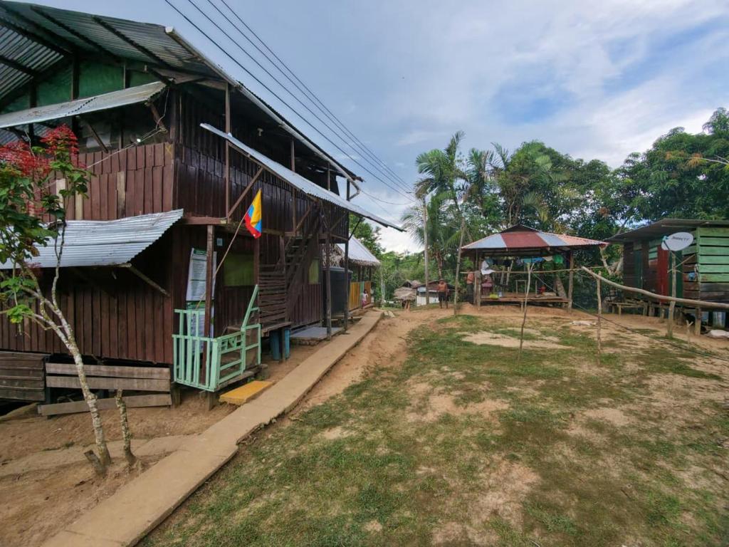 Amazon Jungle lodge -Experencia Indigena Yagua