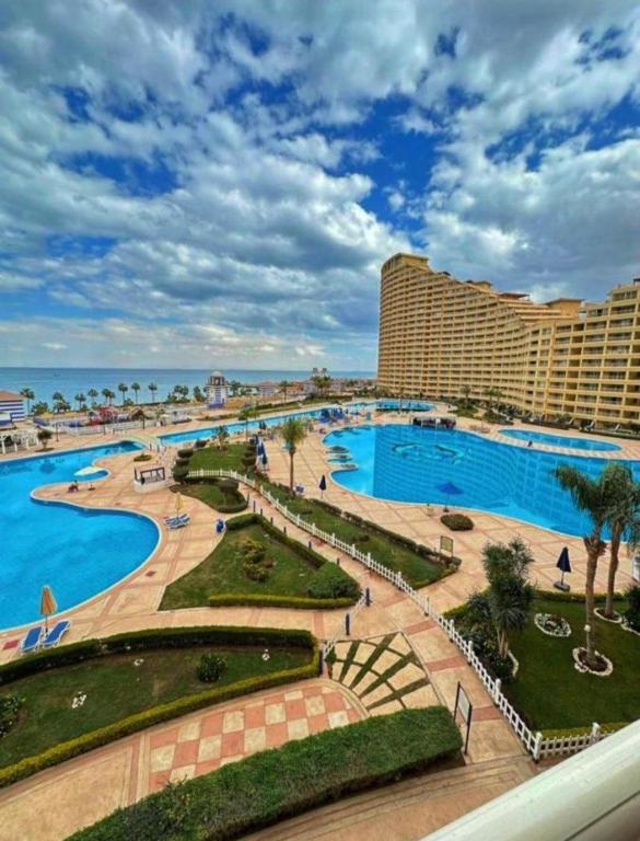 a view of the pool at a resort at Porto El Sokhna in Ain Sokhna