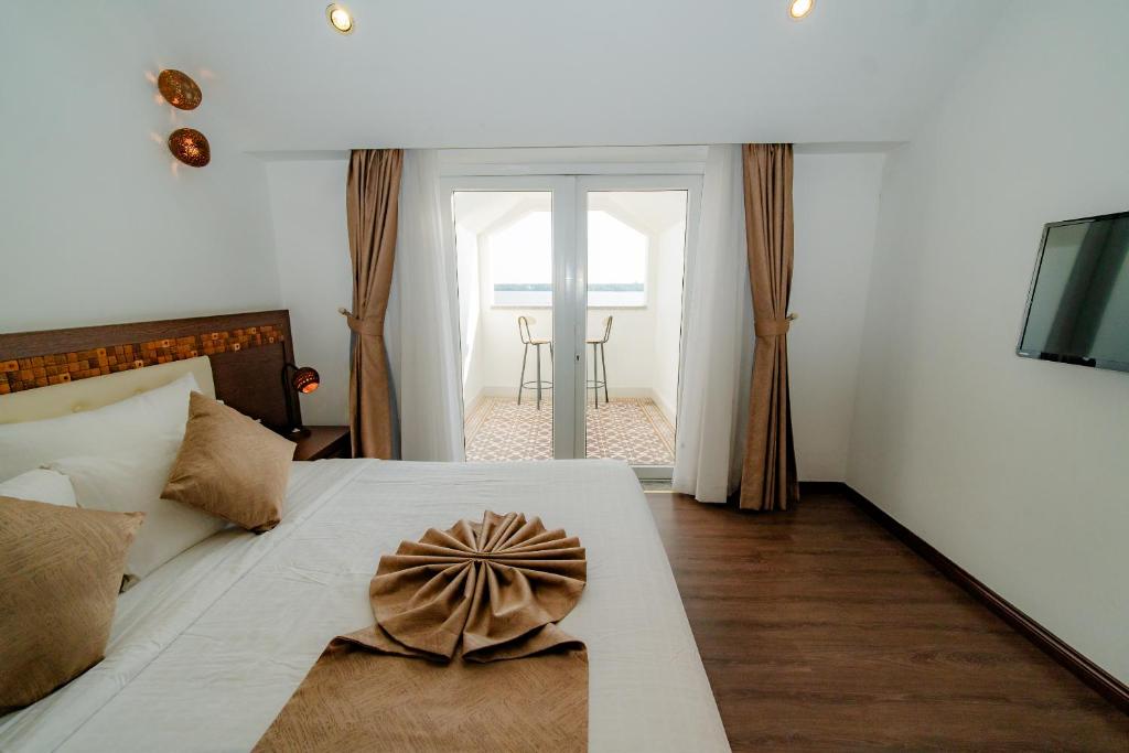 Ben Tre Riverside Resort - Executive Double Suite River View