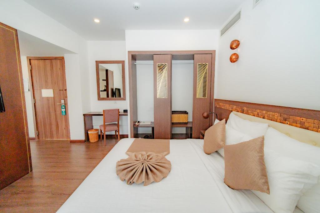 Ben Tre Riverside Resort - Executive Suite Double City View