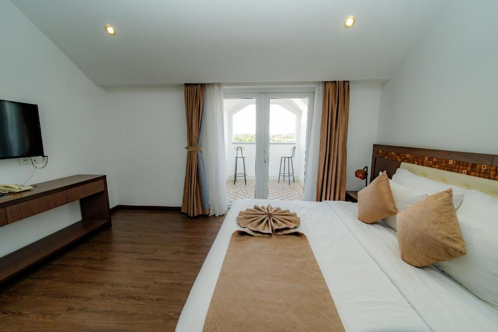 Ben Tre Riverside Resort - Double Suite With City View