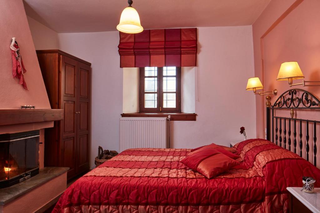 Postel nebo postele na pokoji v ubytování Hotel Dryades and Spa