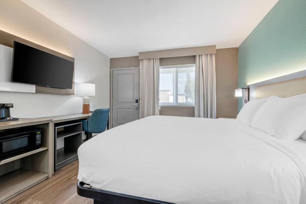 Comfort Inn Sea World Area photo