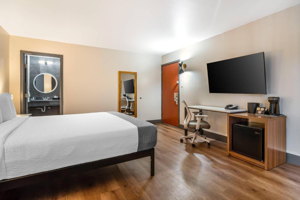 La Luna Inn, an Ascend Collection Hotel photo