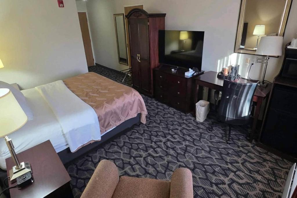 Quality Inn & Suites Eldridge Davenport North - Habitación King - Accesible/No Fumadores