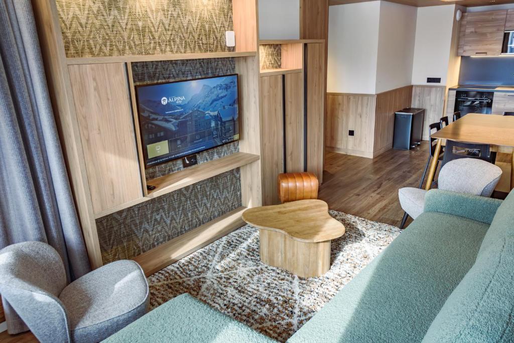 Résidence Alpina Lodge - Two-Bedroom Apartment With Balcony