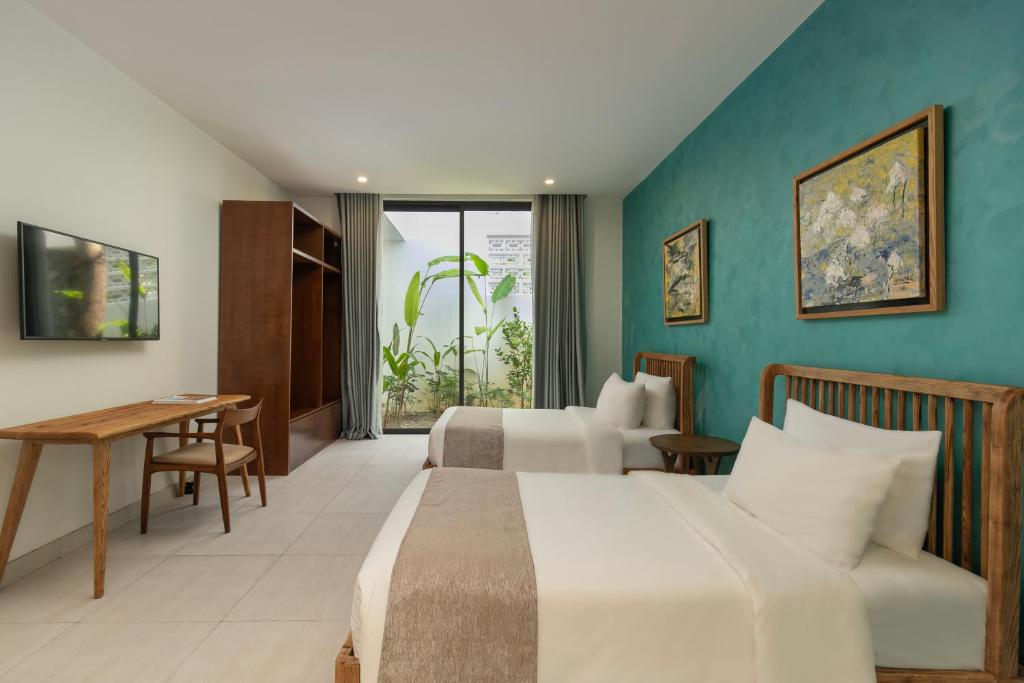 Ocean Front villa Nha Trang hotline
