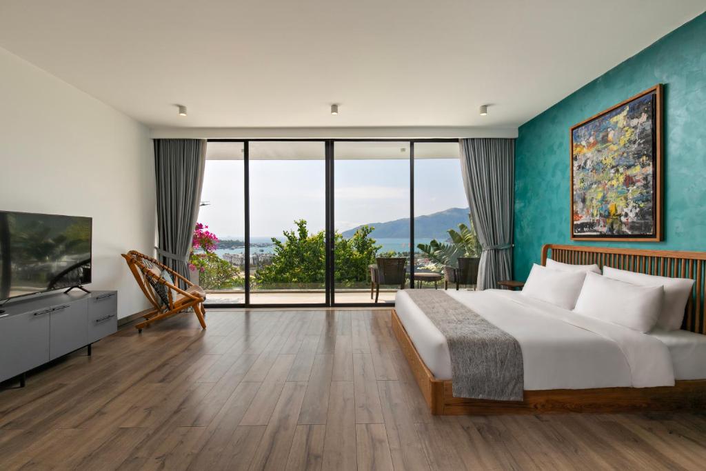 Oceanfront villa Nha Trang gần biển