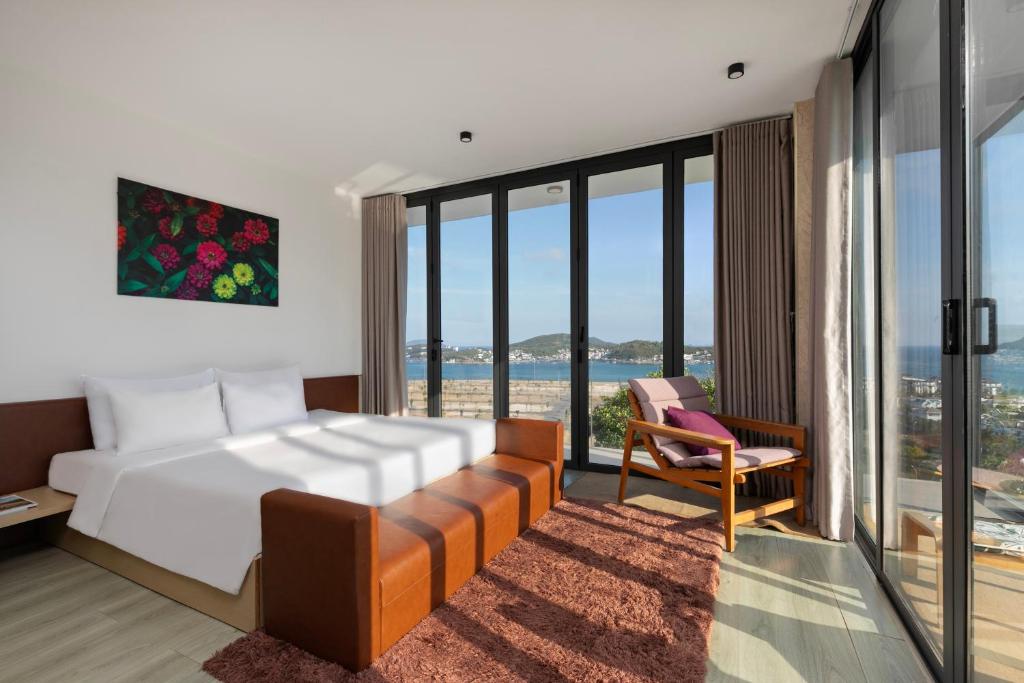 Oceanfront villa Nha Trang gần biển