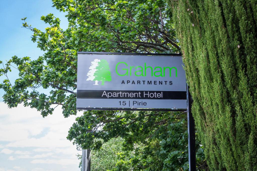 Graham Apartments - Resim 10
