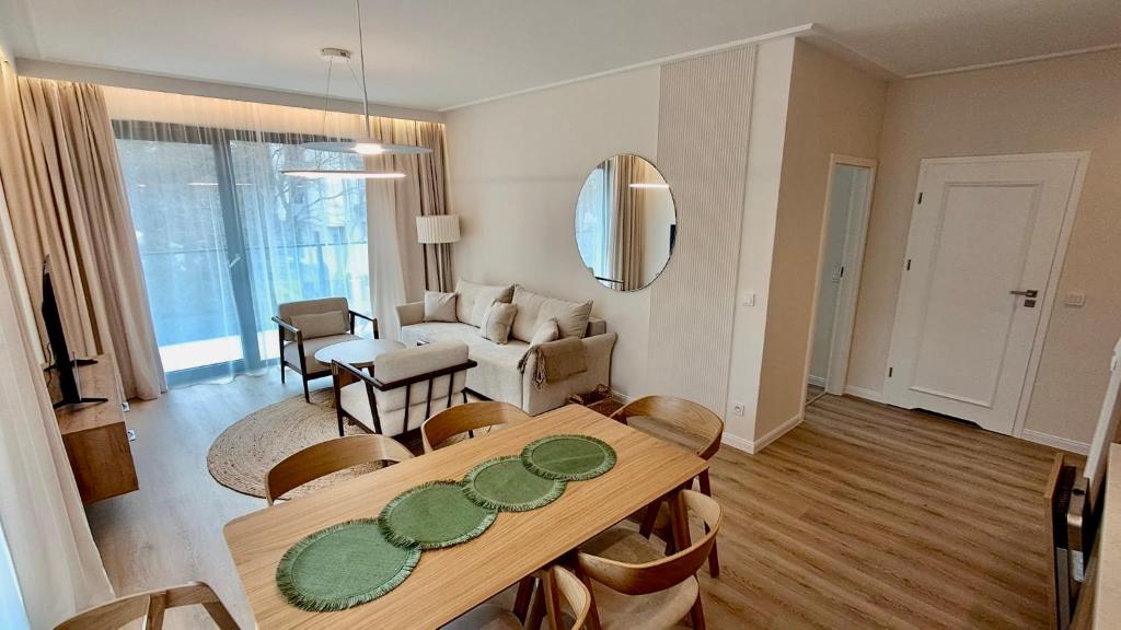 Rezydencja Niechorze LUKSUSOWY E209 z Tarasem, Basenem, Sauną, Jacuzzi, przy samej PLAŻY - 5D Apartments - Appartement 2 Chambres