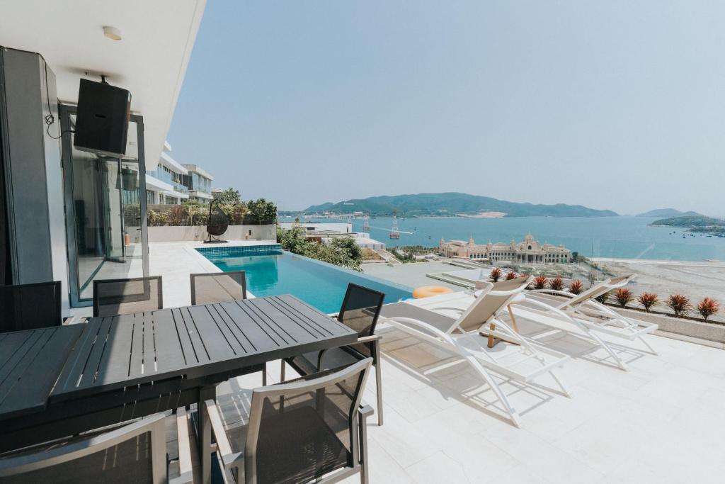 Ocean Front villa Nha Trang có hồ bơi