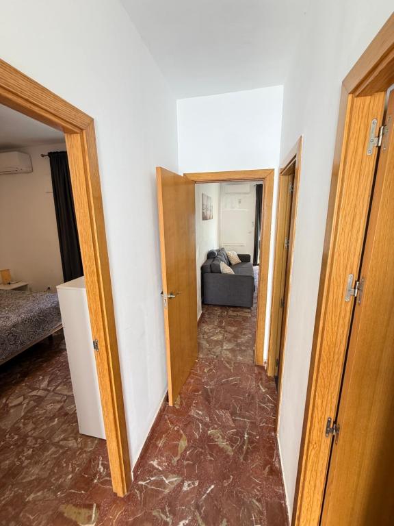 Apartamento de 2 dormitorios con terraza y vistas al mar