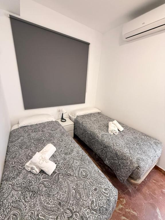 Apartamento de 2 dormitorios con terraza y vistas al mar