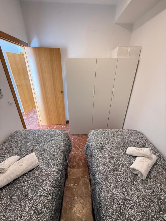 Apartamento de 2 dormitorios con terraza y vistas al mar