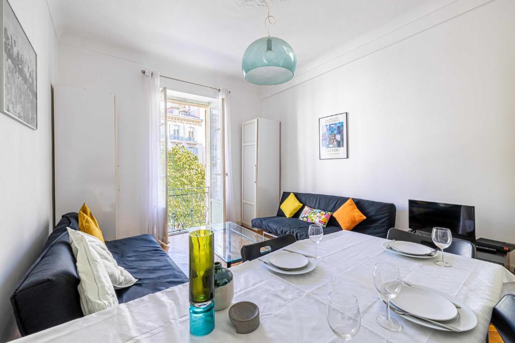 Warm Apartment 2P in the heart of Nice - near the sea