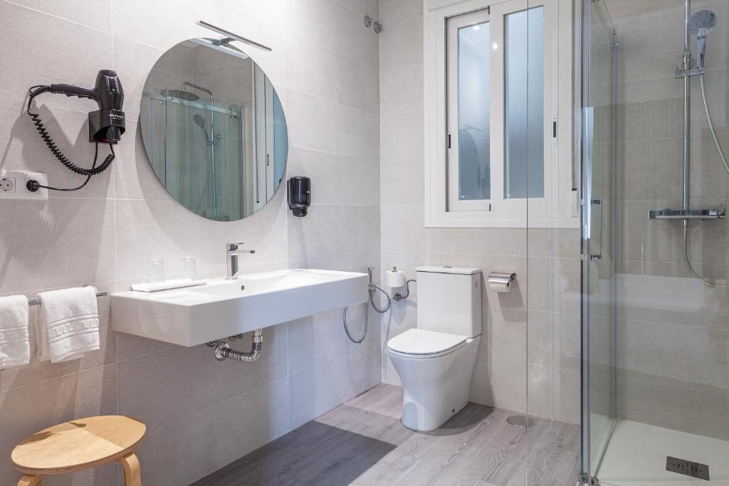 🏨 ¡Reservá en Hotel Mediodia! · MADRID ESPAÑA 🇪🇸