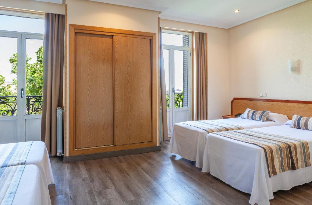 Hotel Mediodia - Quadruple Room