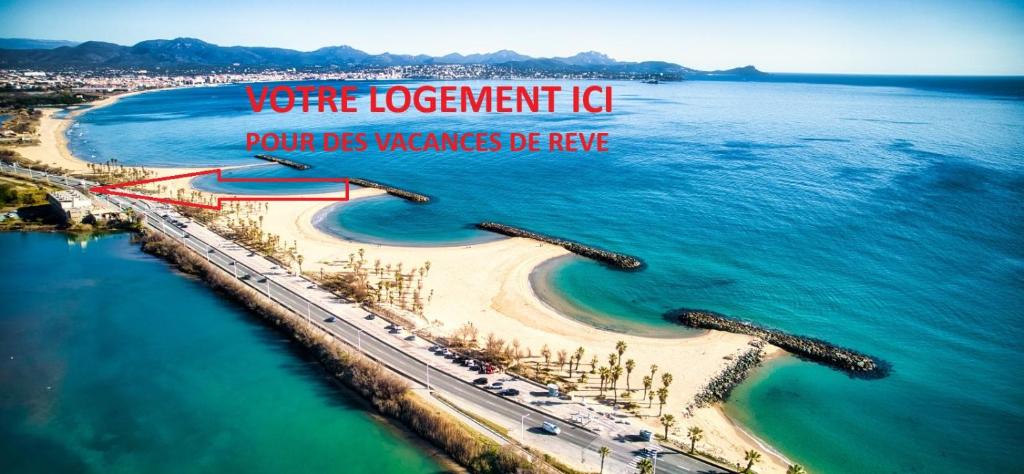 Logement en rez de jardin avec terrasse privée face à la mer !