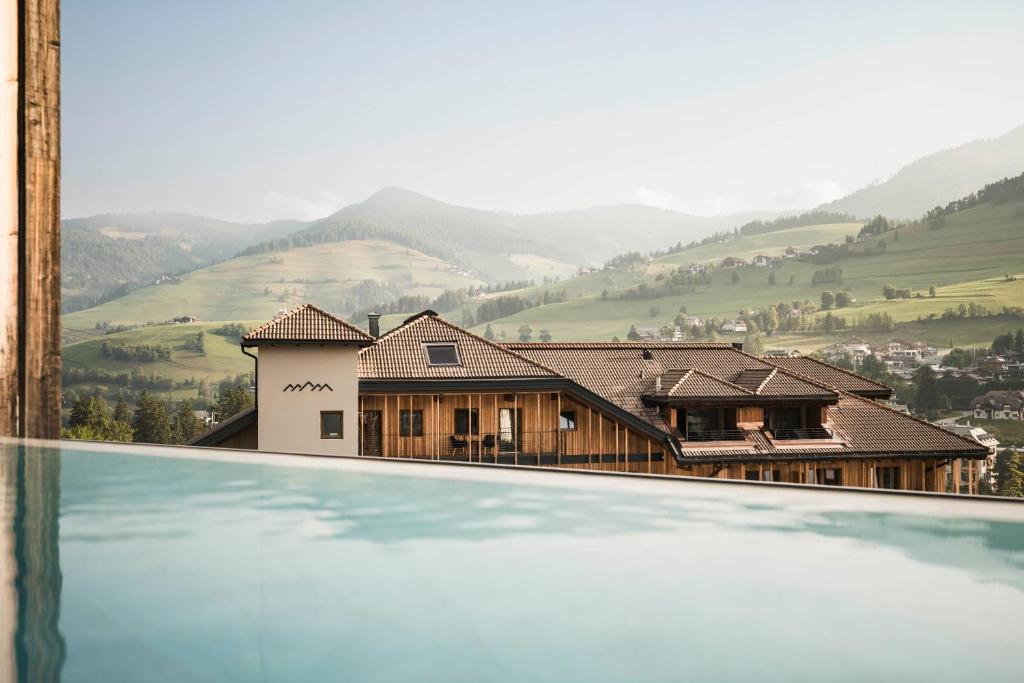 Excelsior Dolomites Life Resort