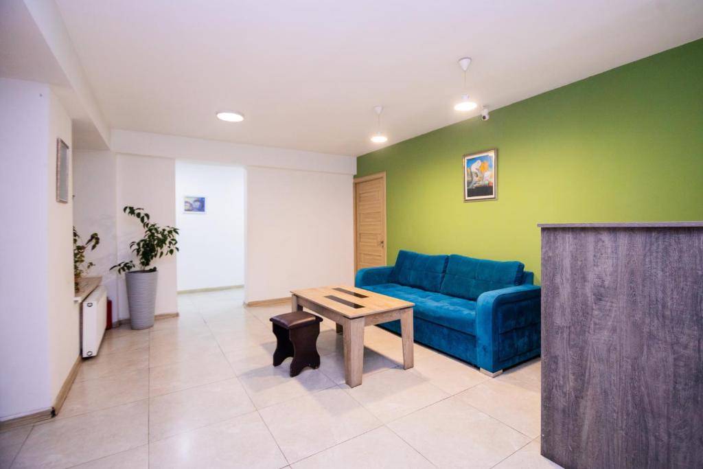 لابی و فضای عمومی The Best Hostel - تصویر ۵