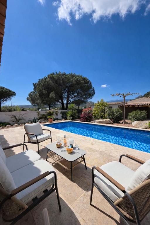 Villa avec piscine proche Palombaggia