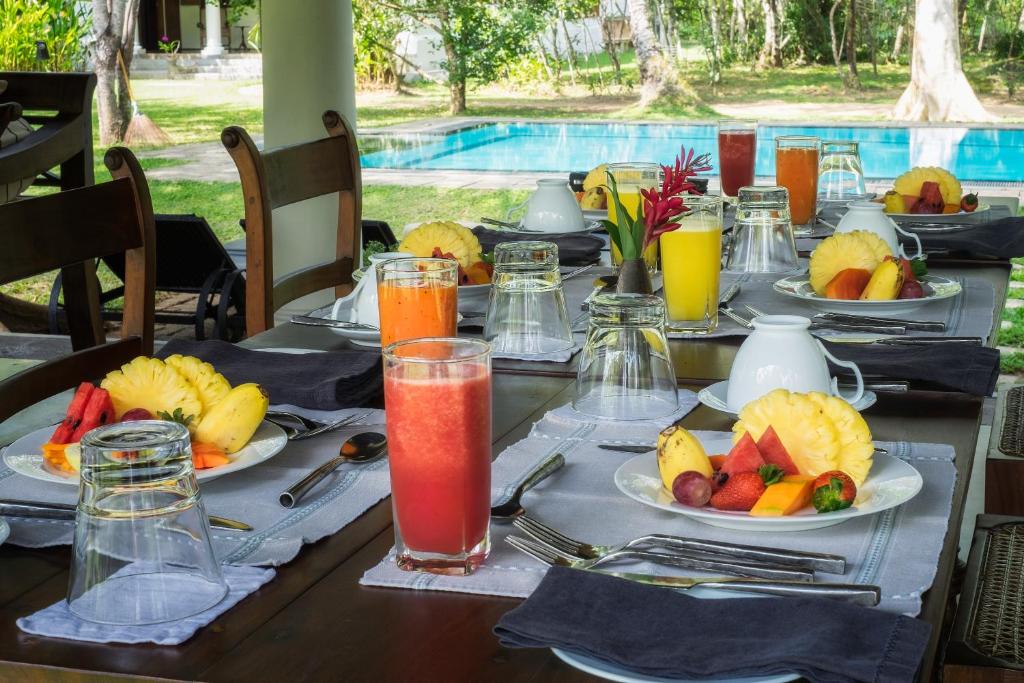 Bazén v ubytování Nisala Arana Boutique Hotel nebo v jeho okolí