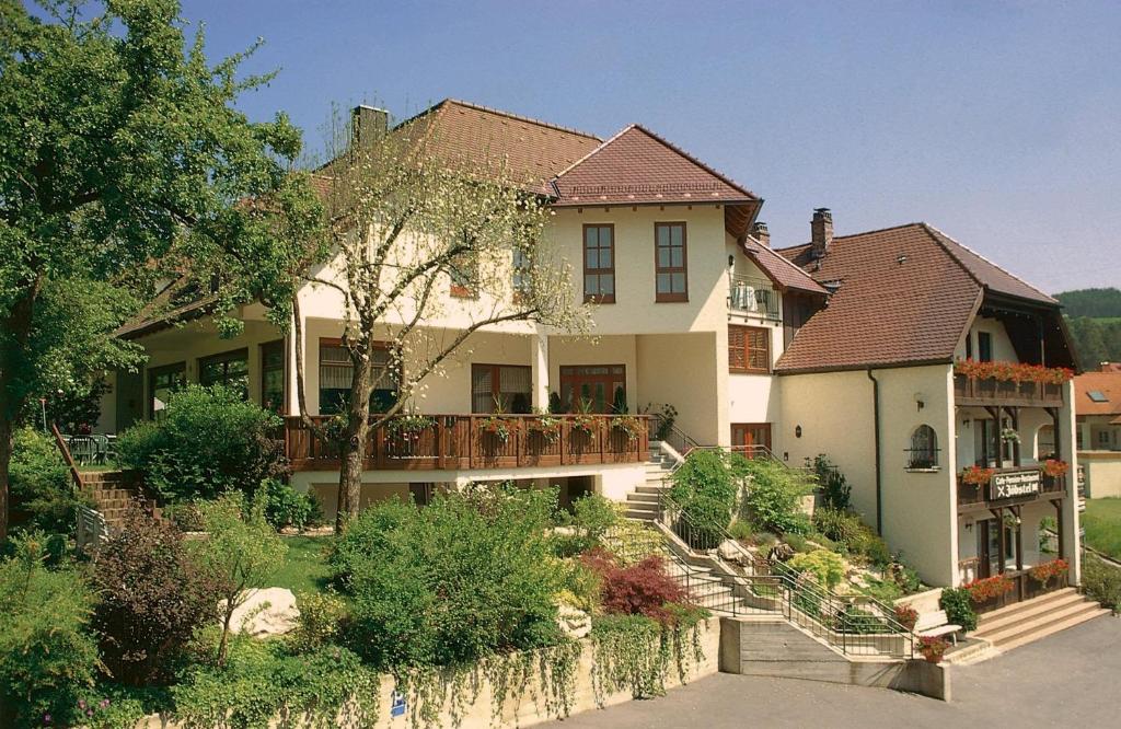 Gasthof & Landhotel Jöbstel - Housity