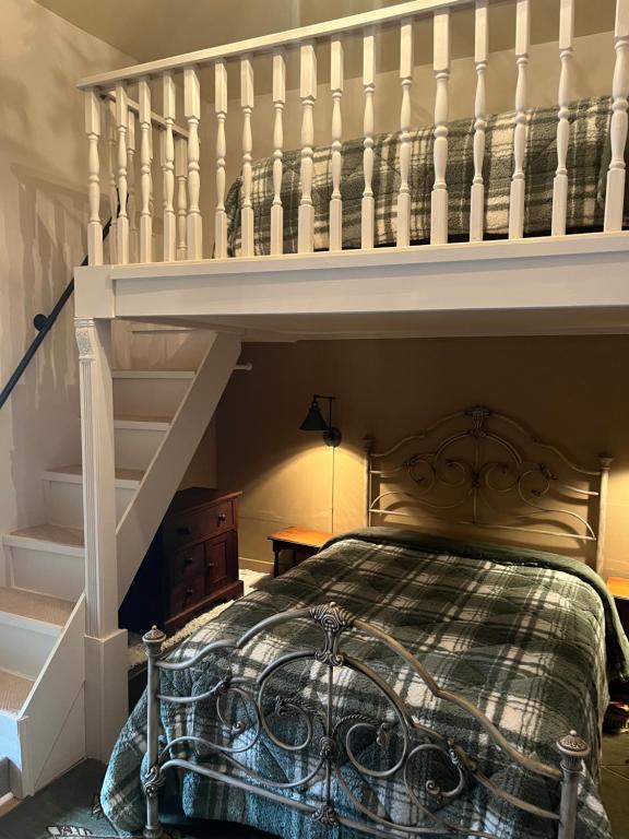 The Inn in Westport - Family Suite
