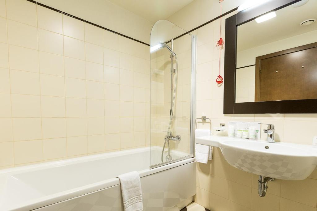 Europa Royale Bucharest - Resim 24