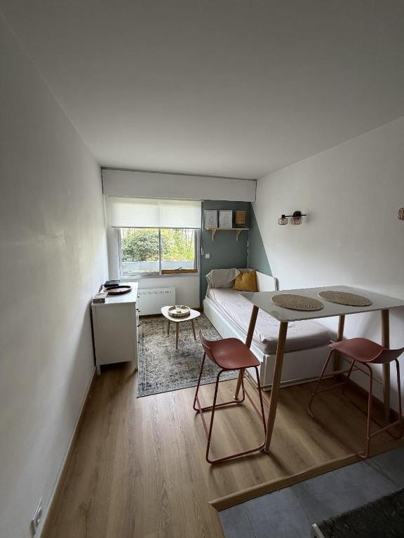 Gallery image of Studio centre ville 19m2 in Clamart