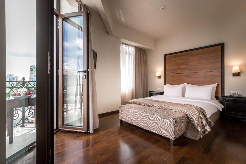 Europa Royale Bucharest - Resim 21