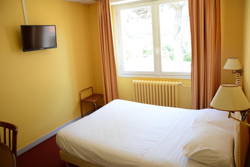 Logis Le Petit Trianon - Double Room