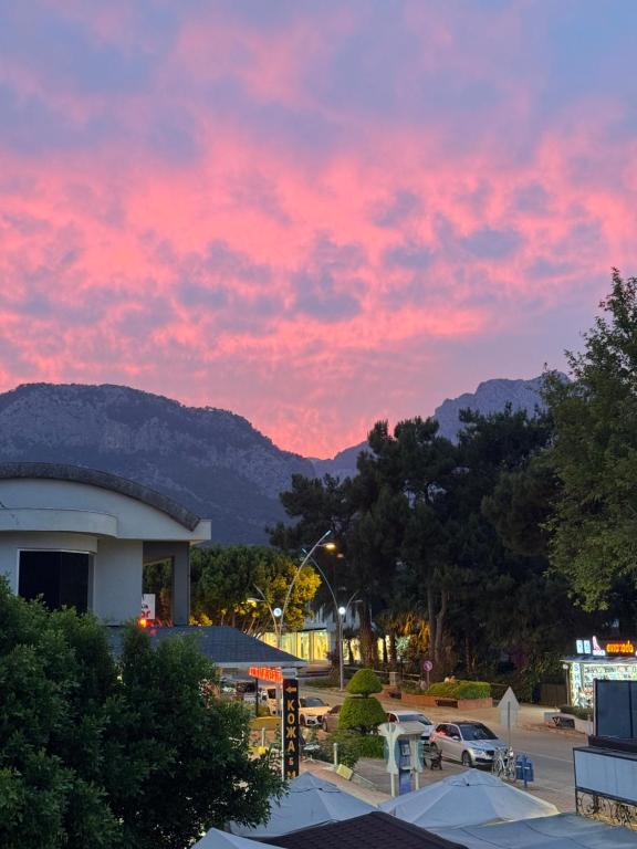 لابی و فضای عمومی Eda Sultan Guesthouse - 5 Min Walk to Göynük Beach - تصویر ۵
