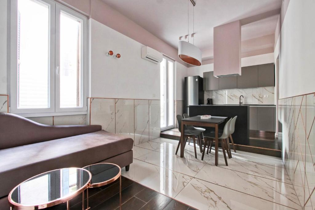 Fine Apartment with Terrace