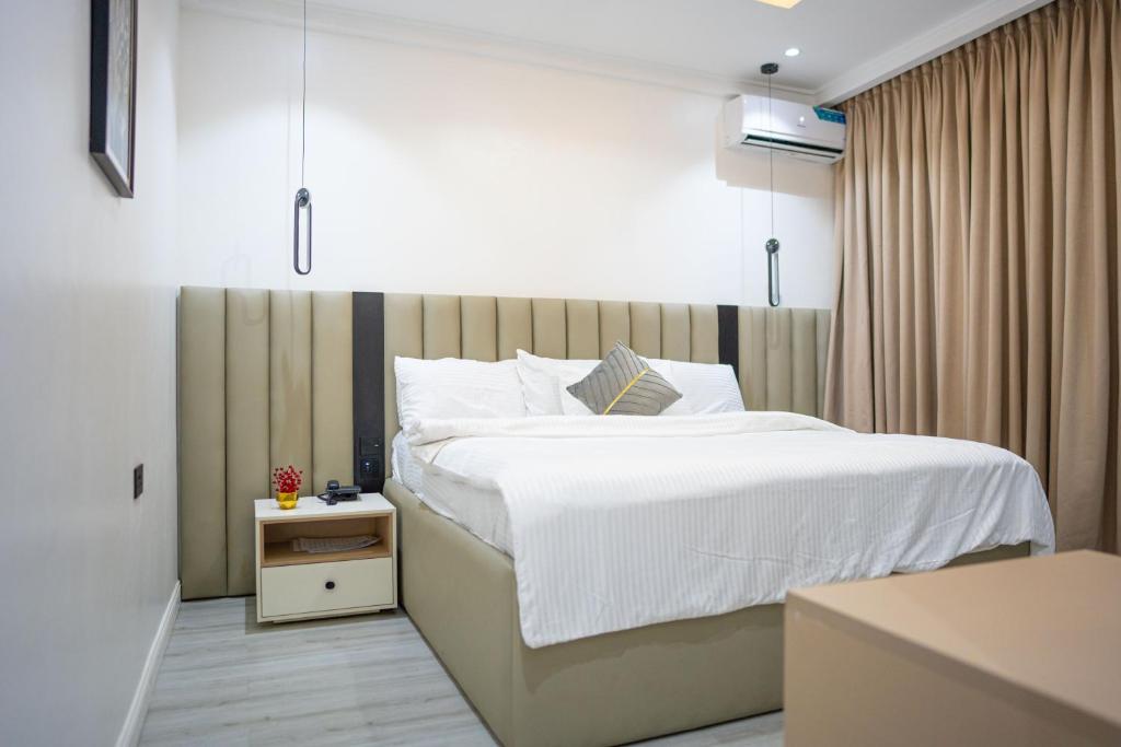 Gallery image of Twinny Hotel & Suites in Lagos