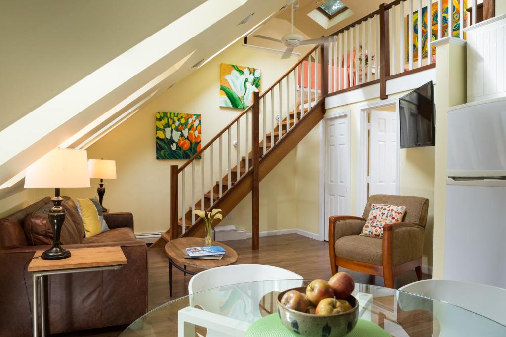 The Provincetown Hotel at Gabriel's photo