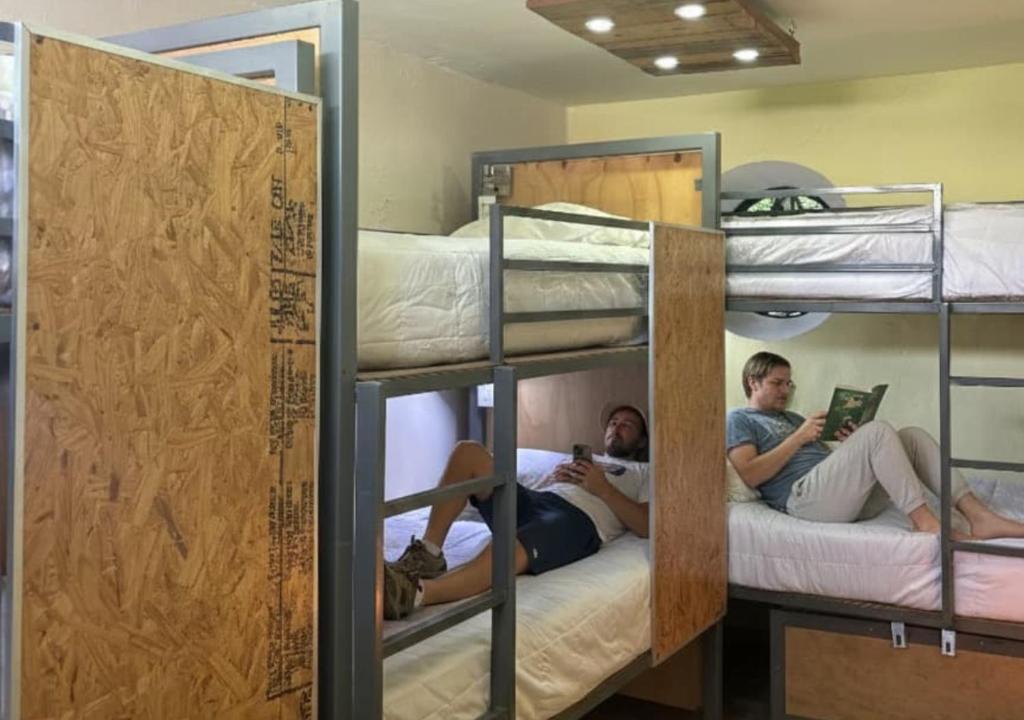 Hostalgia Casa Zul - Bed In Male Dormitory Room