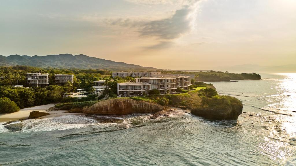 Susurros del Corazón, Auberge Collection
